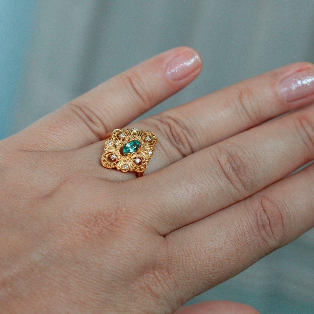 Natural Alexandrite Diamond 18k Yellow Gold Ring - Picture 2 of 6